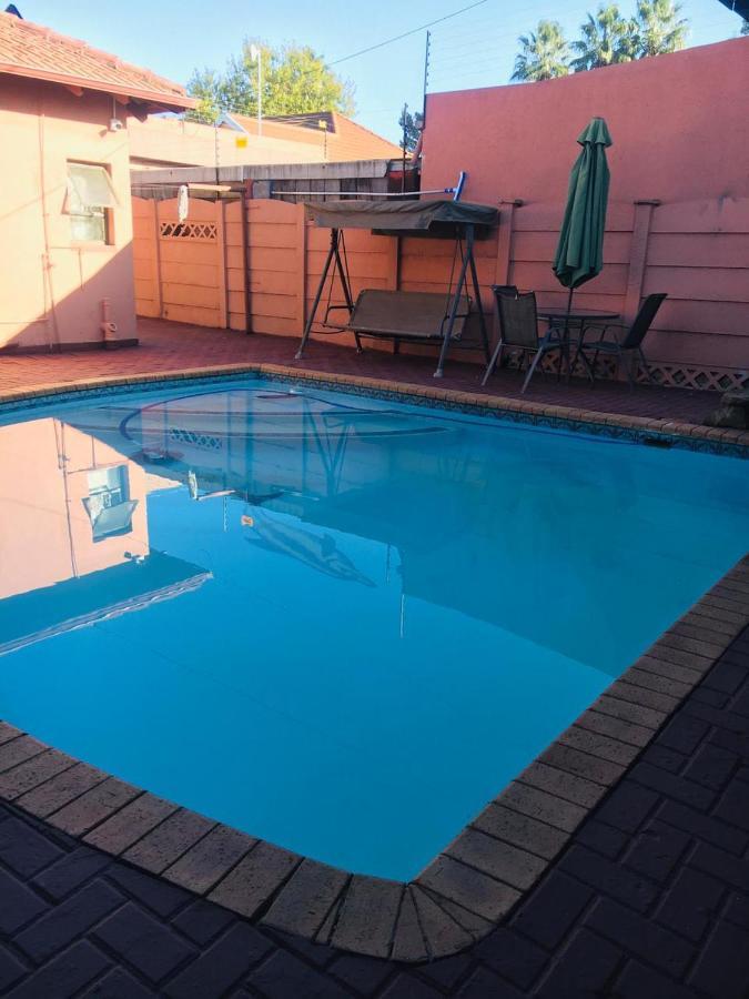 Bed and Breakfast Forever Comfy Bed Vanderbijlpark Exteriér fotografie